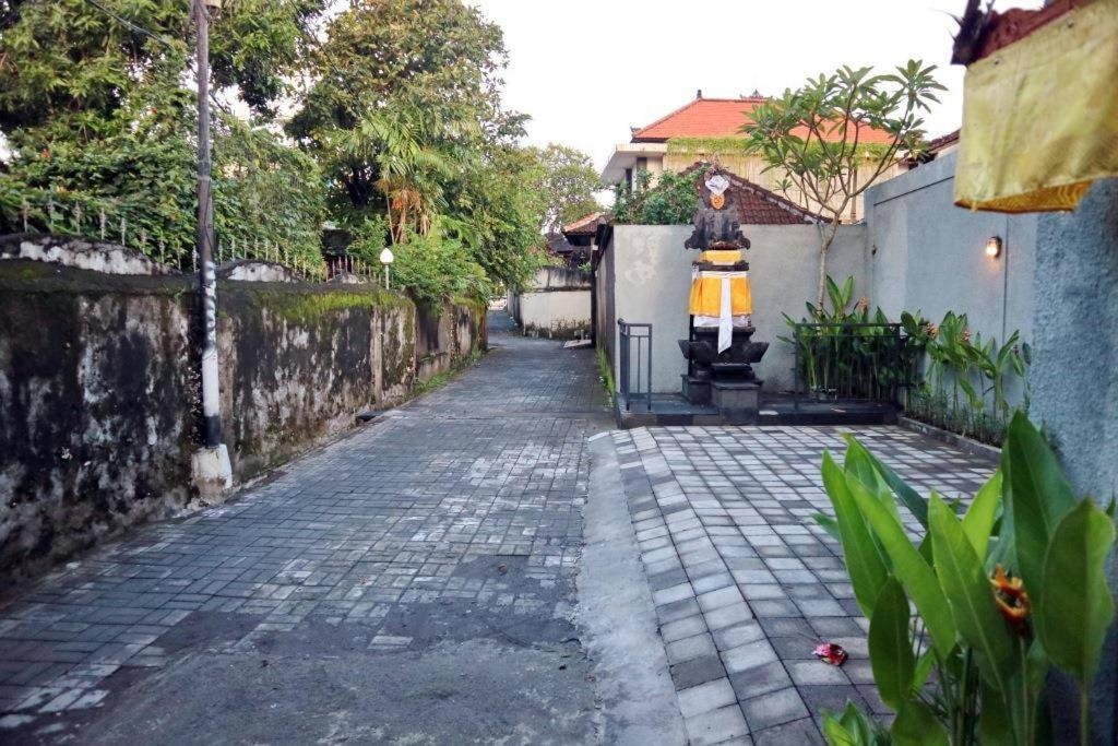 Villa Hitam Putih Legian Bali Seminyak  Bagian luar foto