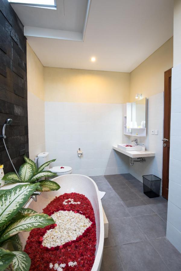 Villa Hitam Putih Legian Bali Seminyak  Bagian luar foto